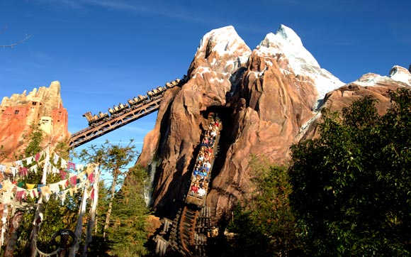 Montanha Russa Expedition Everest na Disney Animal Kingdom