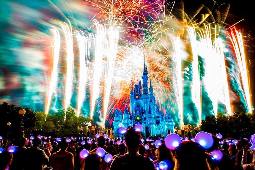 Glow With Show no Magic Kingdom Disney Orlando