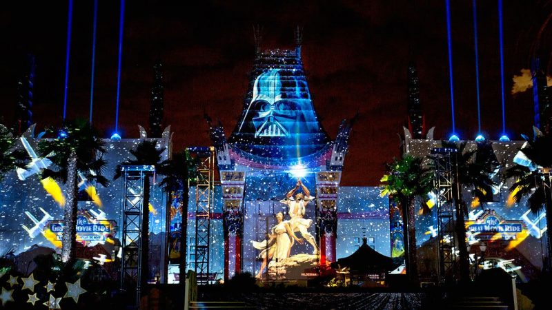 Luzes e projeções no Show de fogos de artifício Star Wars na Disney em Orlando